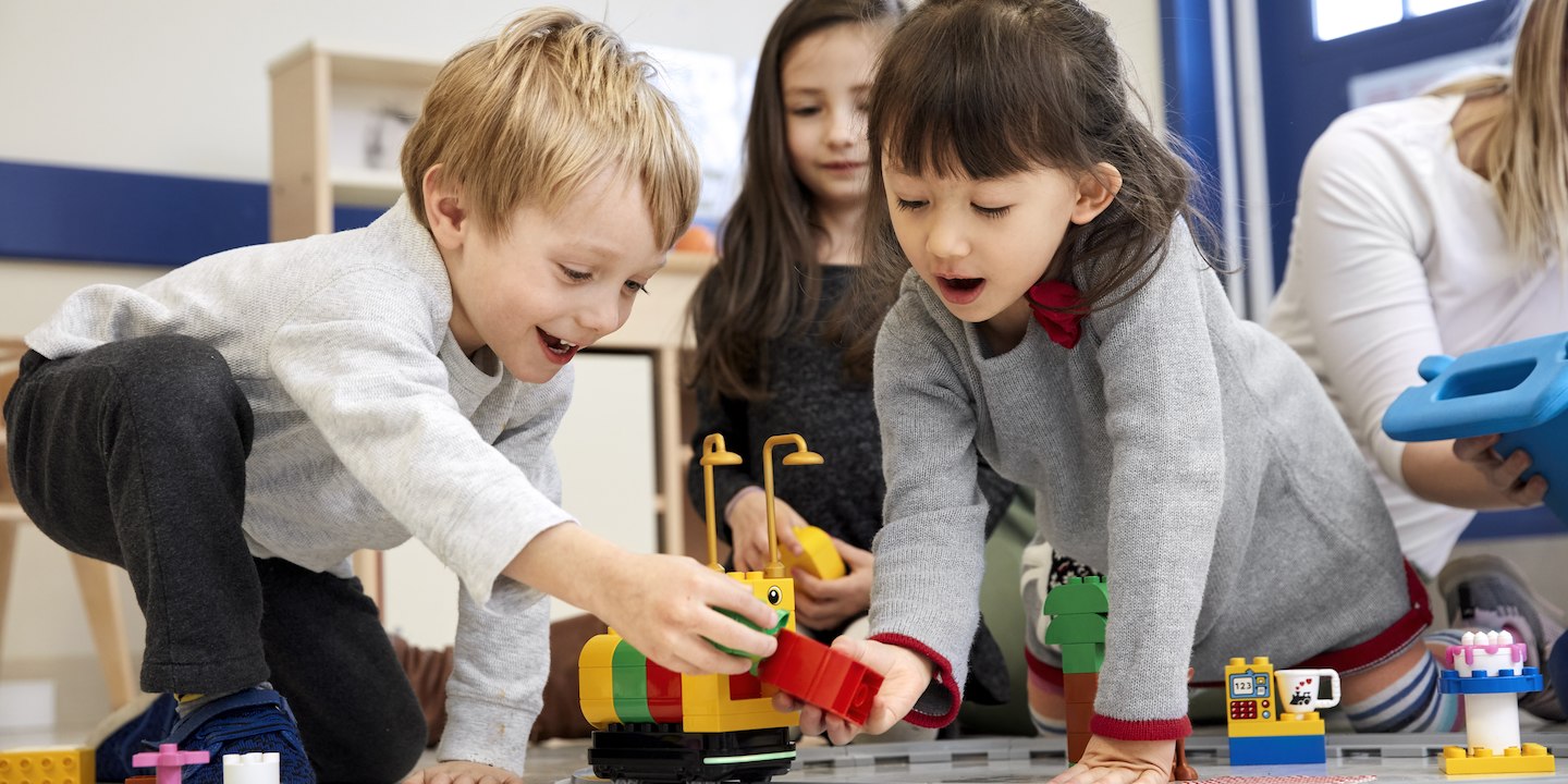 lego-toy-train-teaches-kids-stem
