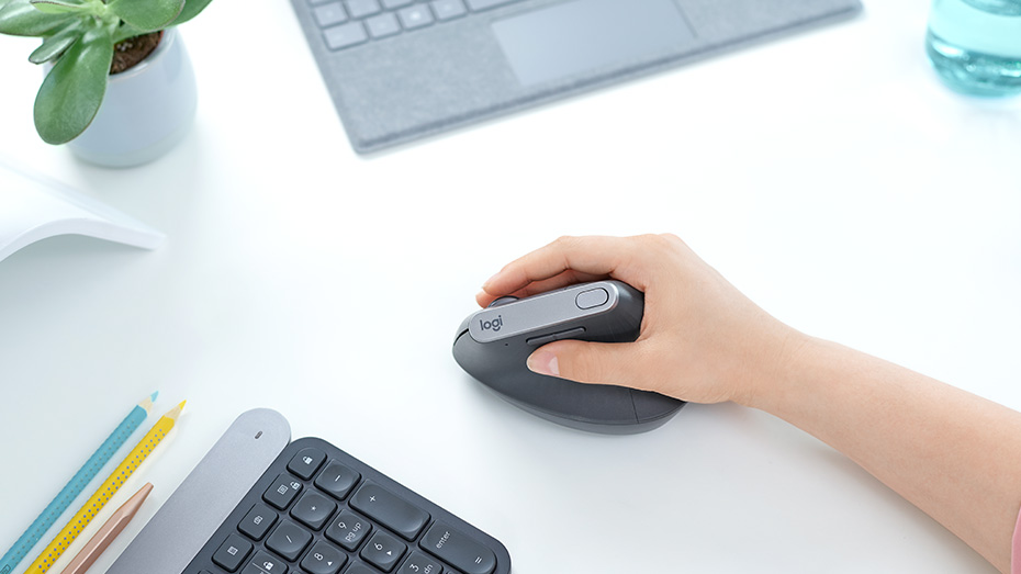 Modsætte sig Rede bestøve Logitech Introduces Vertical Mouse - The MX Vertical
