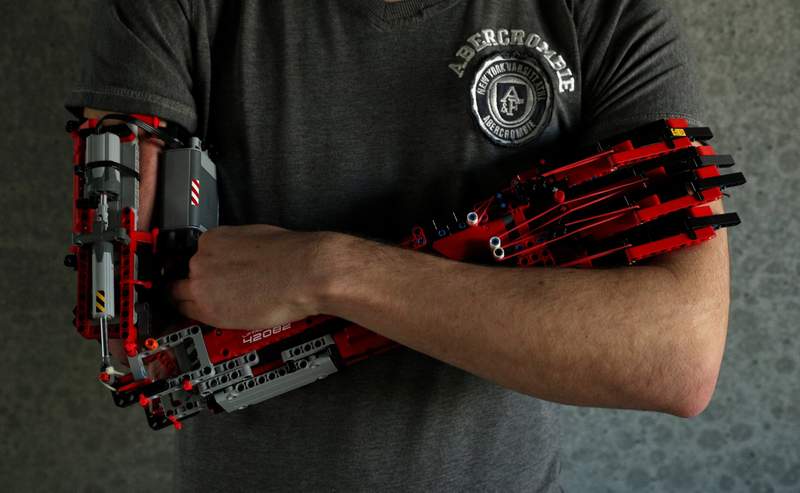 lego-prosthetic-arm