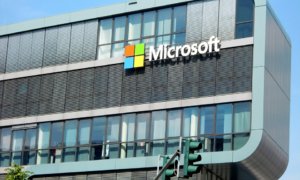 microsoft-bans-slack-and-more-from-offices
